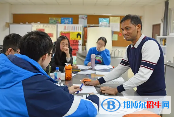 成都美视国际学校高中部2022年课程体系