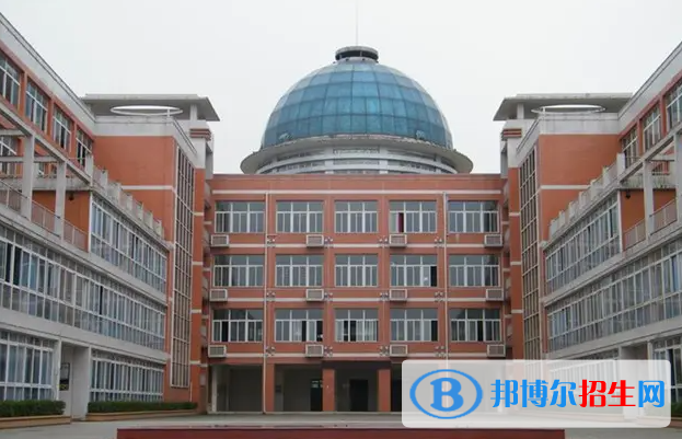 重庆2022年女生学建筑学校有前途吗