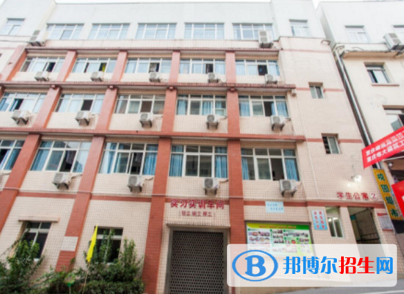 重庆2022年初中生能上建筑学校吗