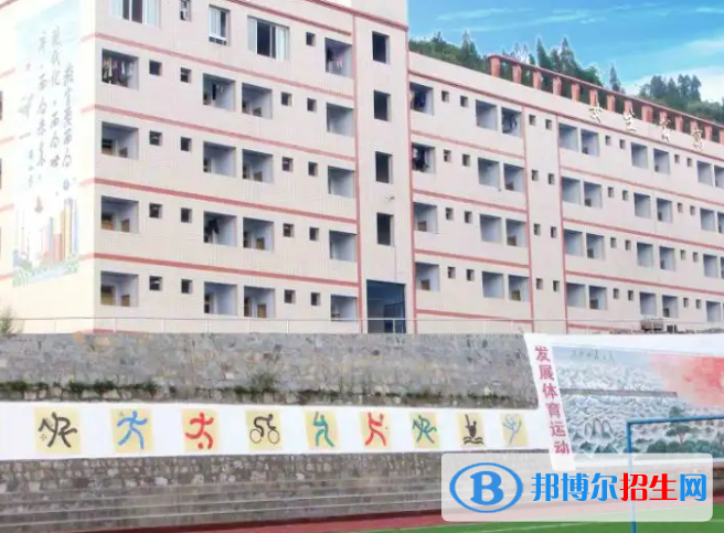重庆2022年初中生报什么建筑学校好