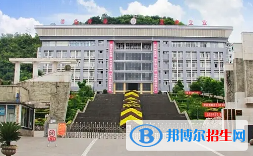 重庆2022年适合女生的建筑学校