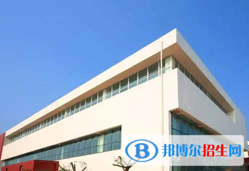 重庆2022年职高和建筑学校有哪些区别