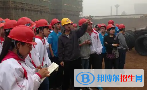 重庆2022年去读建筑学校学什么对以后好一点