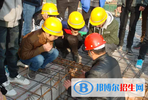 重庆2022年读建筑学校学什么有前途