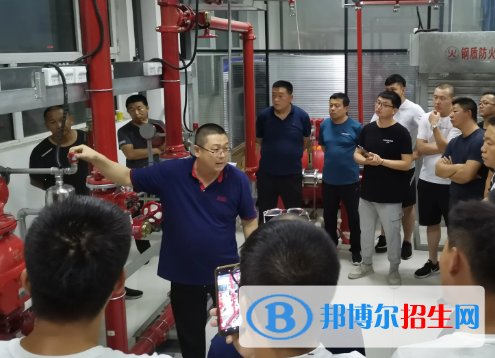 重庆2022年读建筑学校学什么好