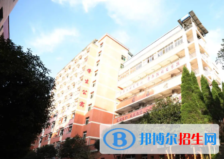重庆2022年读建筑学校需要什么证件