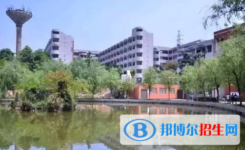 重庆2022年到哪里读建筑学校好