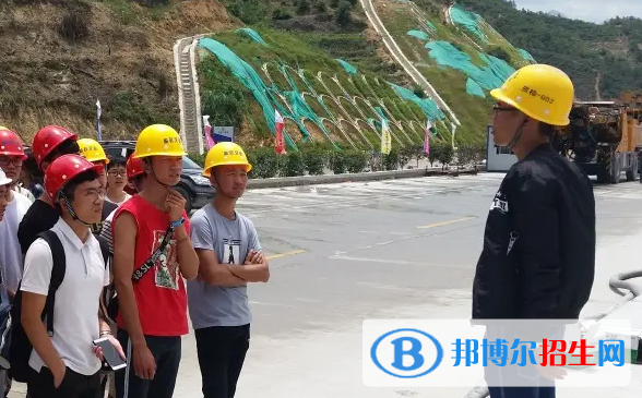 重庆2022年建筑学校可以学什么
