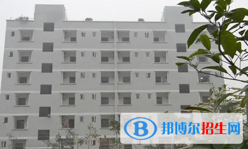 重庆2022年初中生报什么建筑学校
