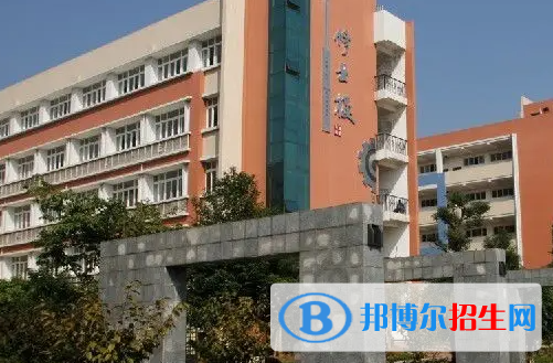 重庆2022年职高好还是建筑学校好