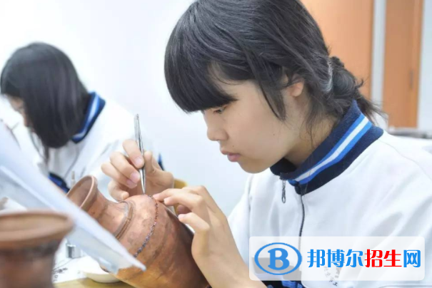 北京工艺美术高级技工学校专业