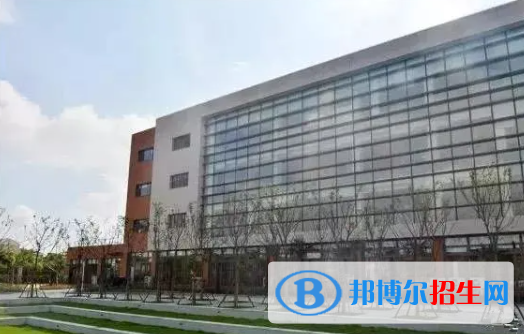 北京耀华国际学校初中部2023年入学考试