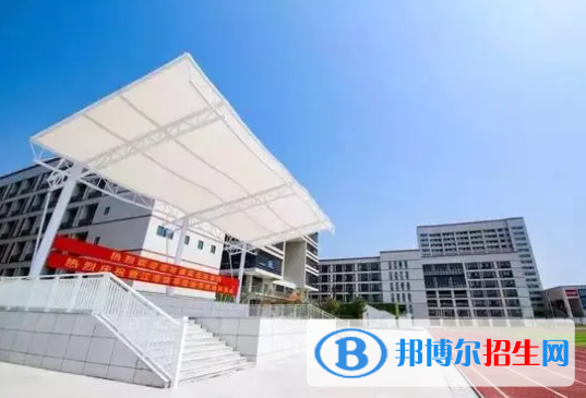 北京拔萃双语学校初中部靠谱吗