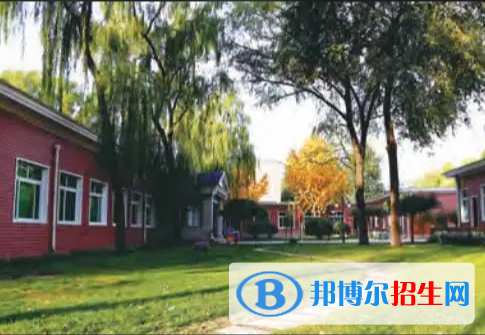 北京中关村外国语学校初中部2023年学费标准