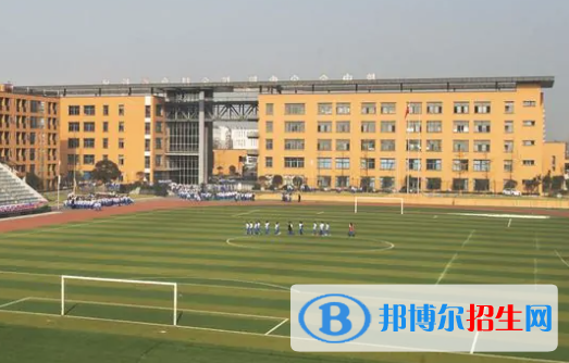 成都2022年铁路学校哪的好