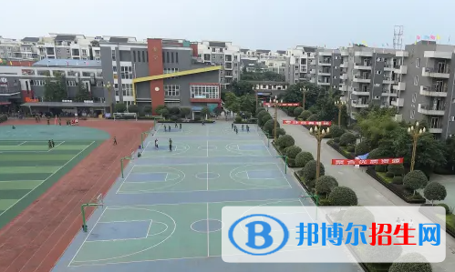成都2022年哪里有好铁路学校