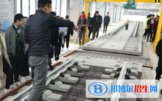 成都2022年职中铁路学校学什么专业好