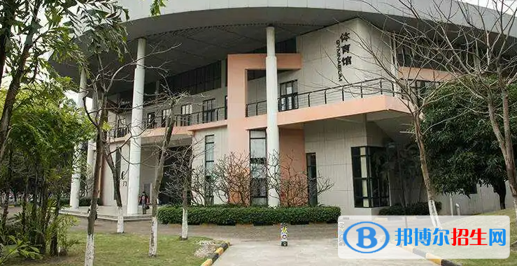广东2022年适合女生的汽修学校