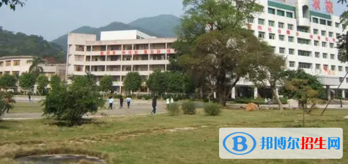 广东2022年女生读汽修学校好吗