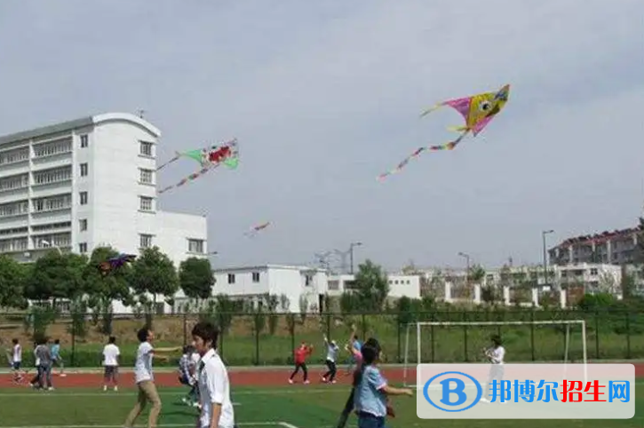 重庆2023年初中生可以上中专吗