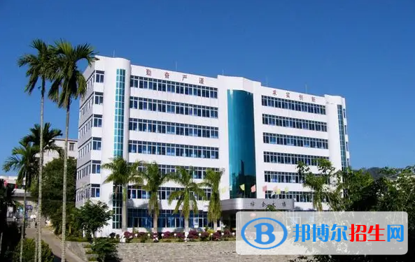 海南2023年哪个卫校好呢