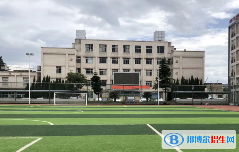 云南2023年初中生上铁路学校好不好