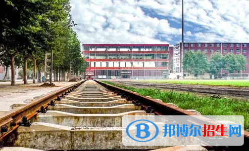 成都2023年现在读铁路学校好吗