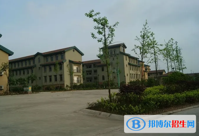 重庆2023年技工幼师学校哪家好