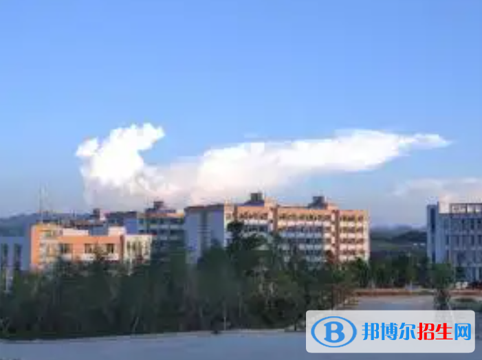 云南2023年初中生上卫校好吗