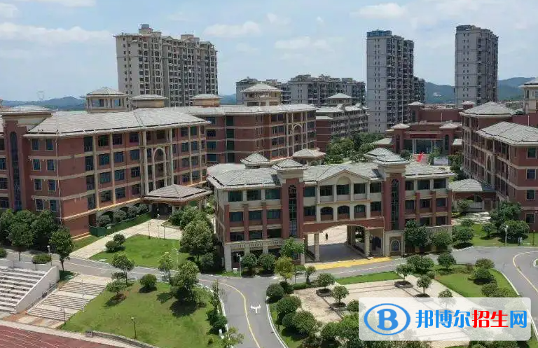 宜昌龙盘湖国际学校初中部怎么样2