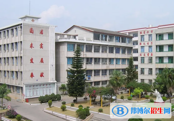 云南2023年初中生读什么卫校