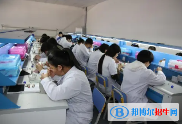 云南2023年读卫校哪个专业好