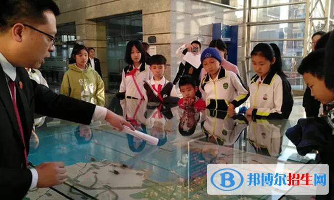 天津开发区国际学校初中部2023年课程体系