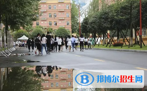 成都2023年去读铁路学校好吗