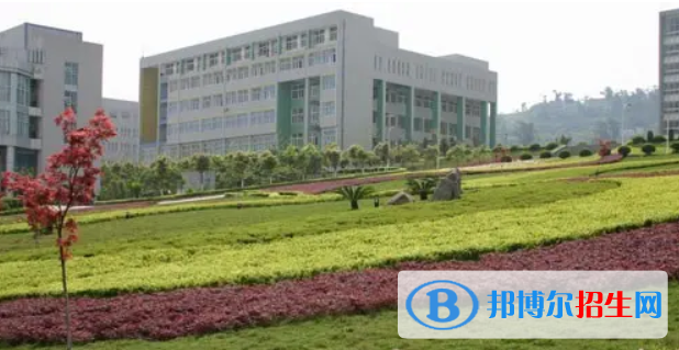 重庆2023年中专学校好还是大专好