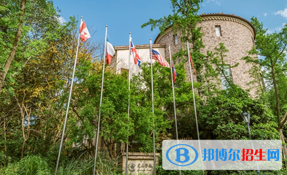 成都麓山国际光亚学校初中部2023年录取分数线2