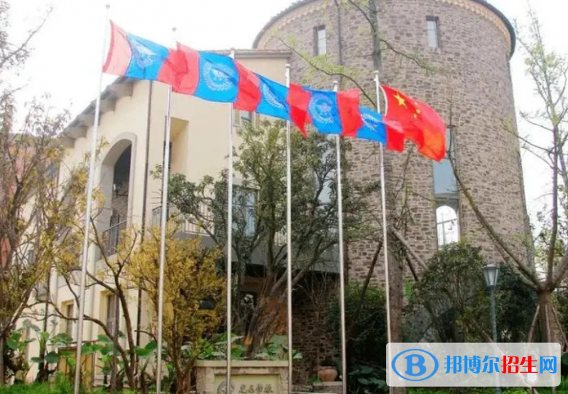 成都麓山国际光亚学校初中部2023年课程体系2