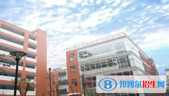 牛津国际公学成都学校初中部2023年入学考试