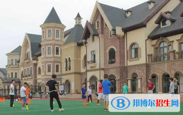 成都协同国际学校初中部2023年入学条件2
