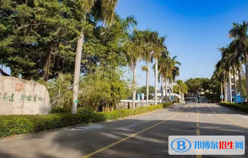 深圳科爱赛国际学校初中部2023年学费标准2