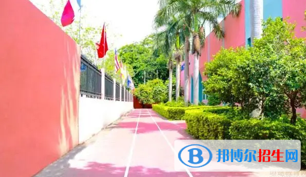 深圳博纳学校初中部怎么样