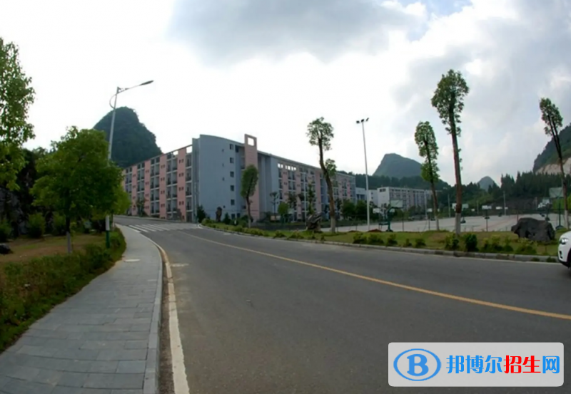  贵州2023年上高中好还是读铁路学校好_20221017165309