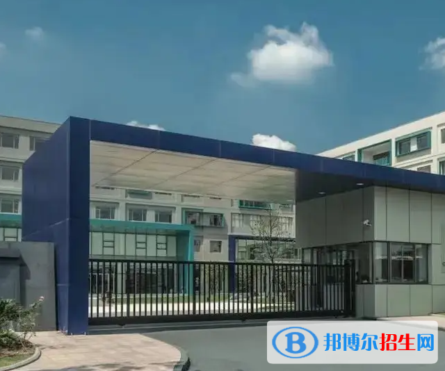 广州加拿大国际学校(CIS)初中部2023年报名时间2