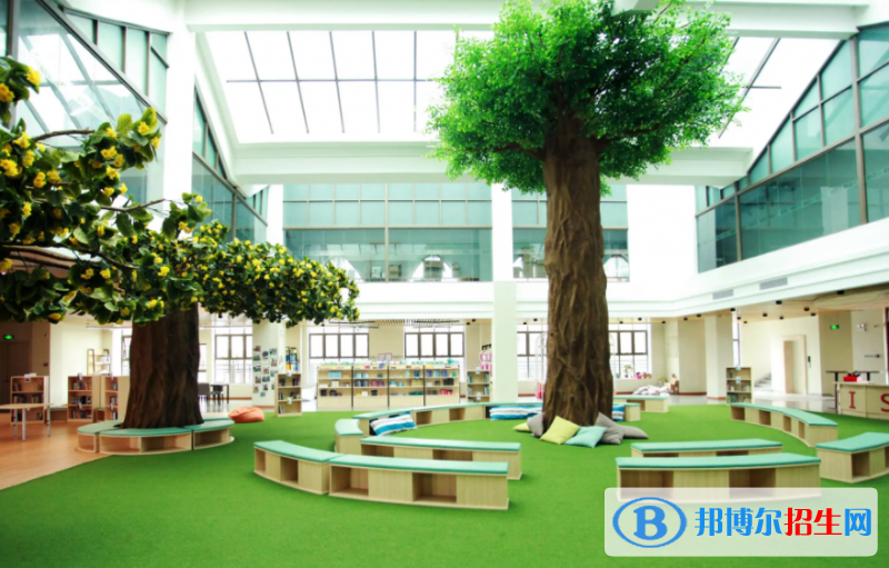 广州加拿大国际学校(CIS)初中部2023年学费标准