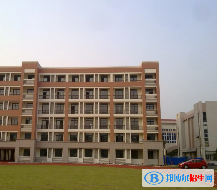 贵州2023年中等铁路学校可以考大专吗