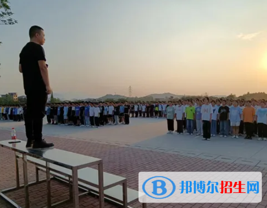  贵州2023年女生学铁路学校