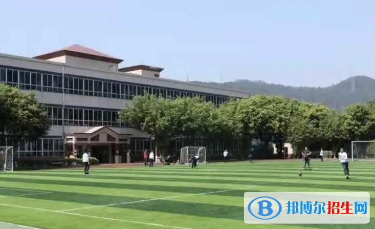 广州加拿大国际学校(CIS)初中部