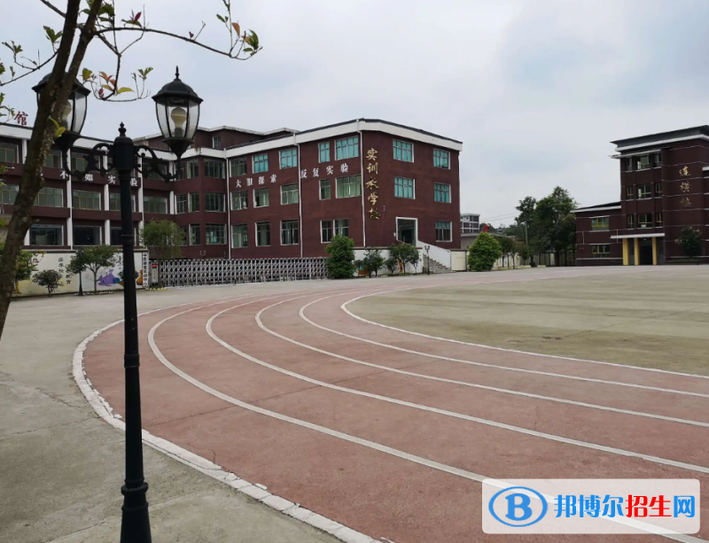  贵州2023年初中生能学铁路学校吗
