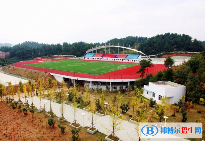  贵州2023年初中生上铁路学校好吗