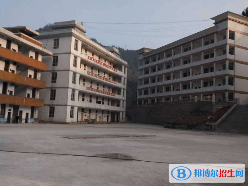  云南2023年中专学校和职高哪个好